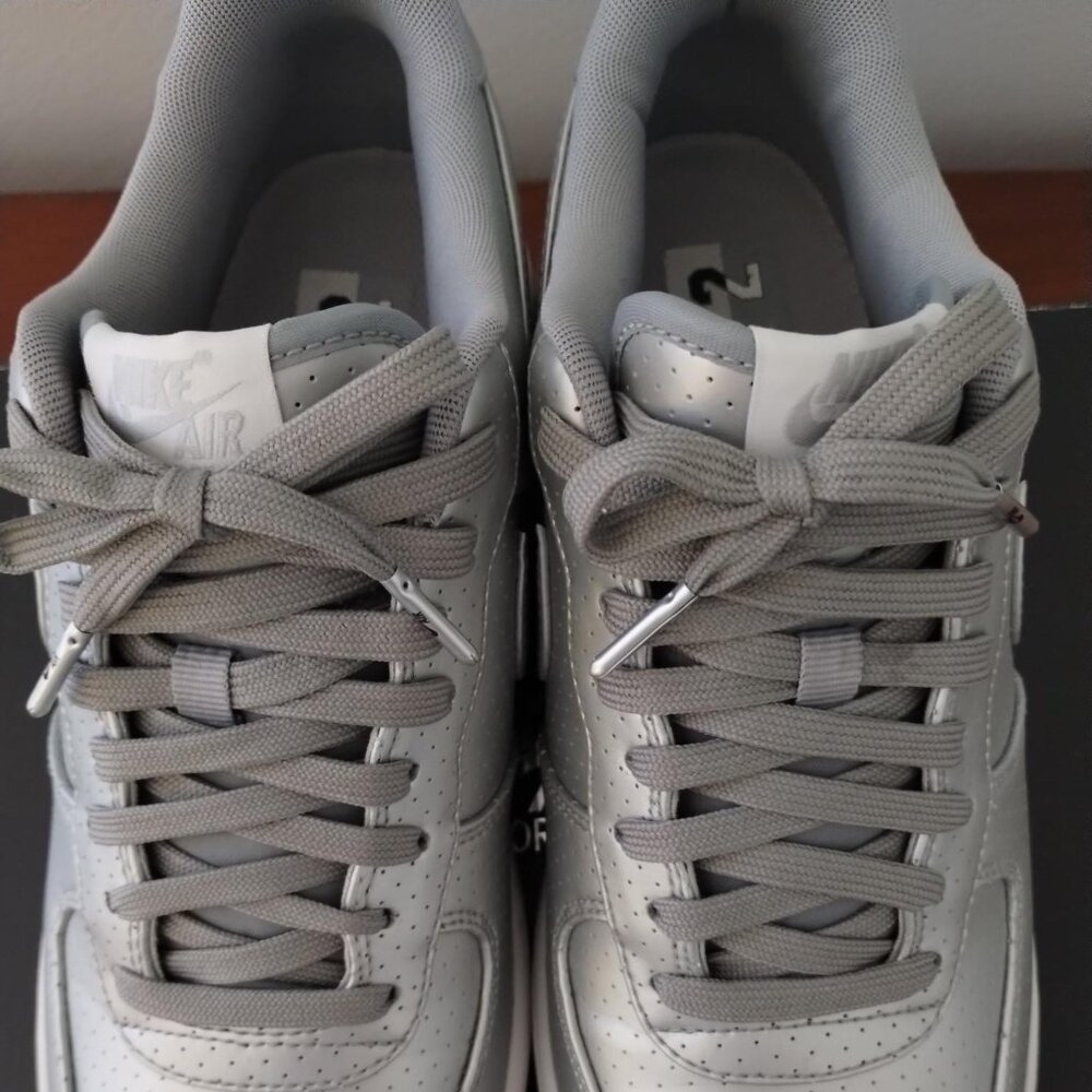 Nike - Air Force 1 Low ‘07 LV8 - Metallic Silver - Size 10 - Picture 3 of 12